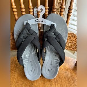 NWT Women’s Clark’s Cloudstepper Sandals